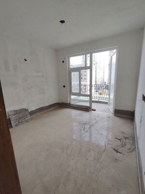 Room in 3 BHK Apartment at Omaxe Hazratganj Residency, Gomti Nagar – for Sale