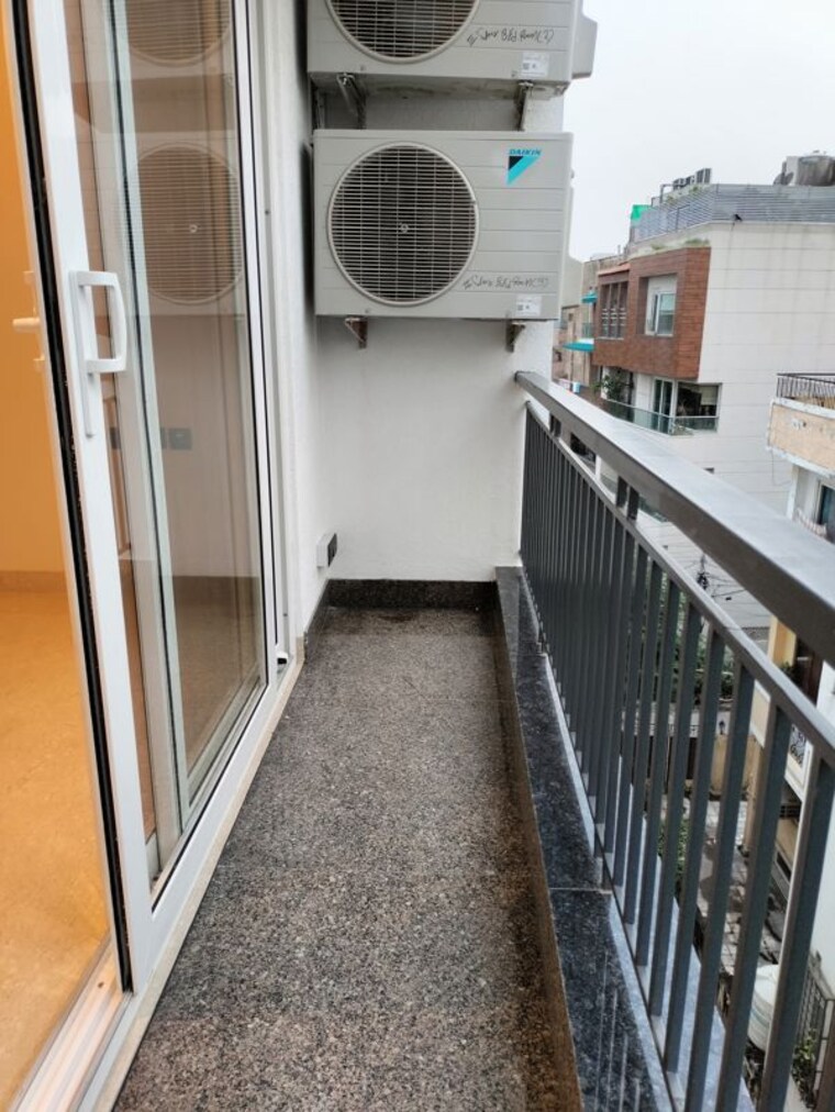 Balcony, hauz khas 3 Bedroom 2500 Sq.Ft. Apartment In Hauz Khas Delhi 10408238