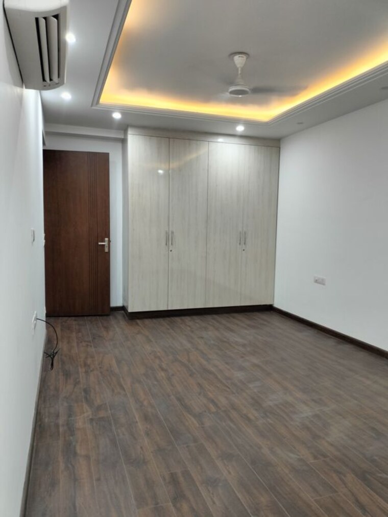 Room, hauz khas 3 Bedroom 2700 Sq.Ft. Apartment In Hauz Khas Delhi 10408244