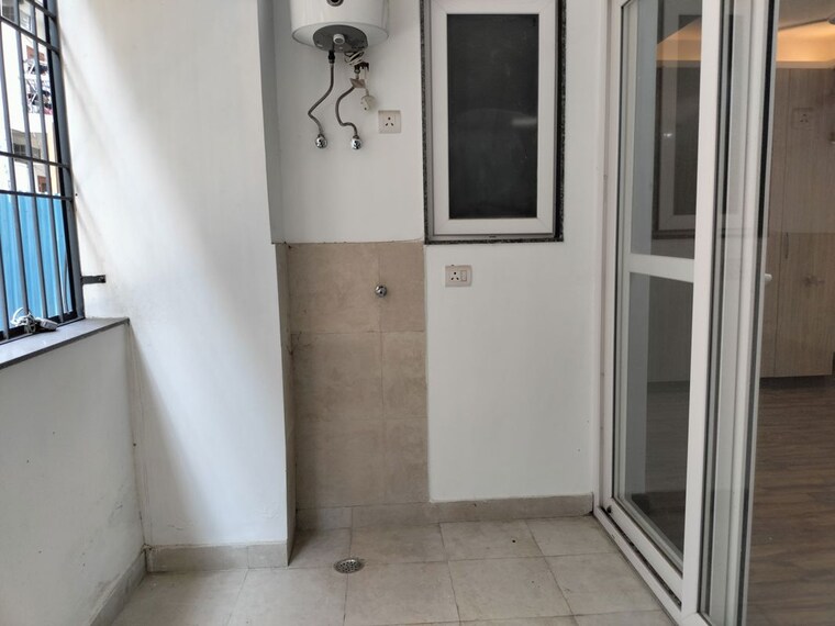 Room, hauz khas 3 Bedroom 2700 Sq.Ft. Apartment In Hauz Khas Delhi 10408244