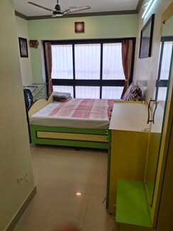 1 BHK + Pooja Room,Extra Room Apartment For Rent in Raheja Reflections