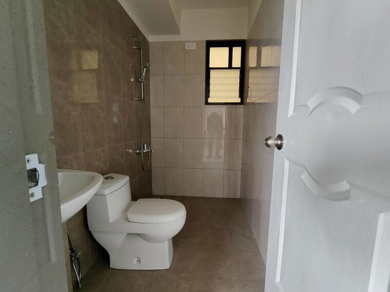 Bathroom, magarpatta-riverview-city 2 Bedroom 1000 Sq.Ft. Apartment In Loni Kalbhor Pune 10408252