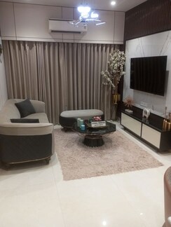 2 BHK Apartment For Sale in Ruparel Urbana