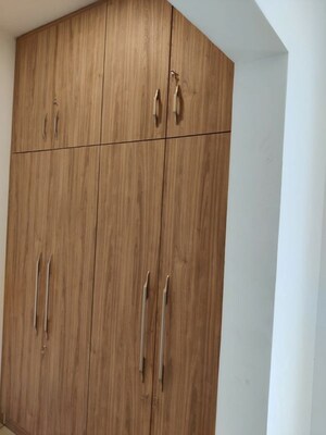 Furnished Amenities in 2.5 BHK Apartment at Puri Emerald Bay, Sector 104 – for Rent