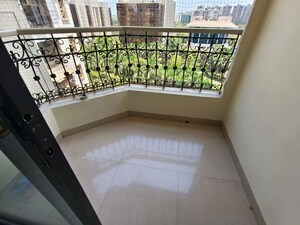 2 BHK Apartment For Rent in Serenity Heights, Malad West