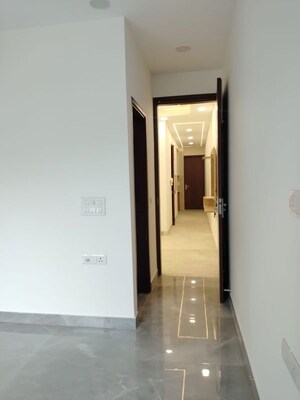 Building Lobby in 2 BHK Builder Floor at Malviya Nagar – for Rent