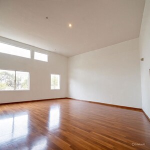 Room in  Office Space at Lower Parel – for Rent