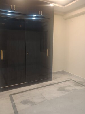 Room in 2 BHK Apartment at Manikonda – for Rent