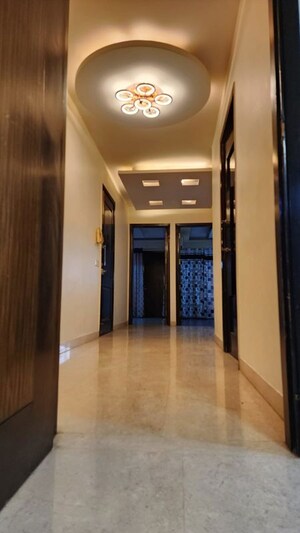 4 BHK Builder Floor – Entrance View at Greater Kailash I - for Rent