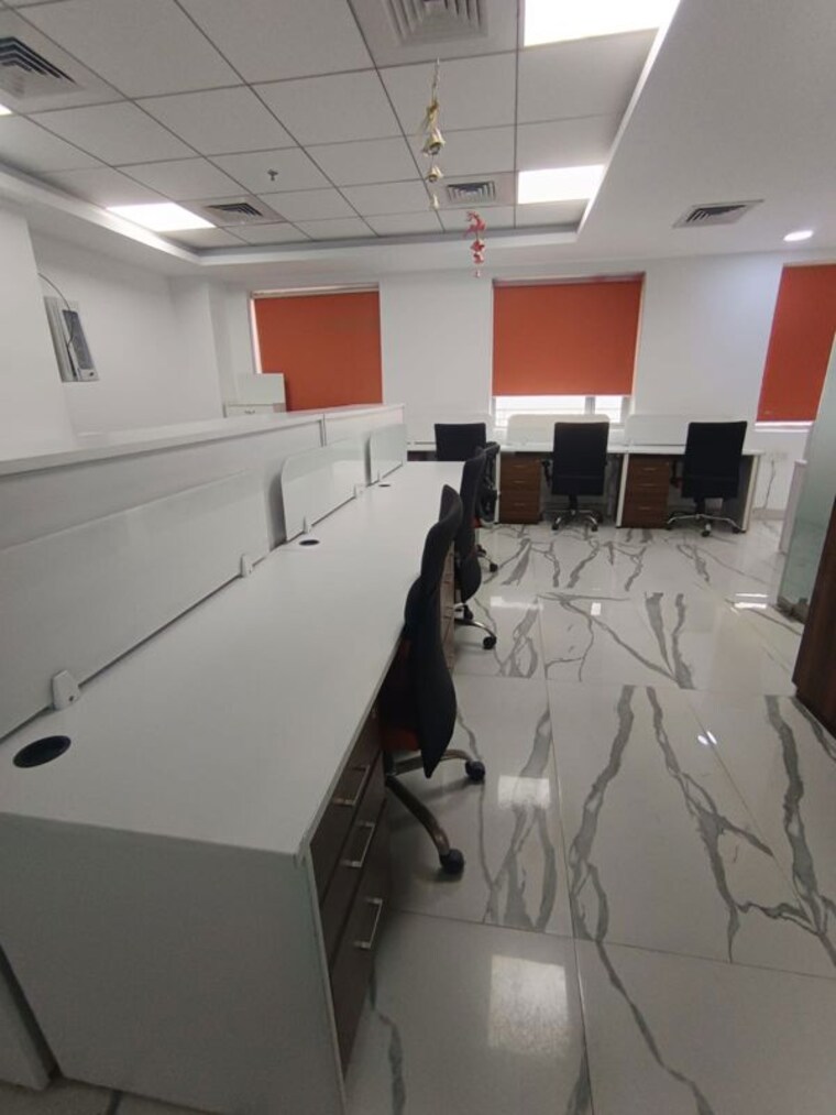 Team Area, sector 63 Commercial Office Space 850 Sq.Ft. In Sector 63 Noida 10408342