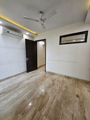Room in 2 BHK Builder Floor at Lajpat Nagar 4 – for Rent