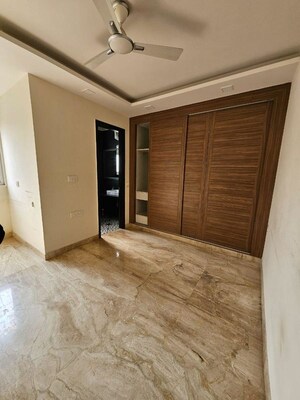 Room in 2 BHK Builder Floor at Lajpat Nagar 4 – for Rent