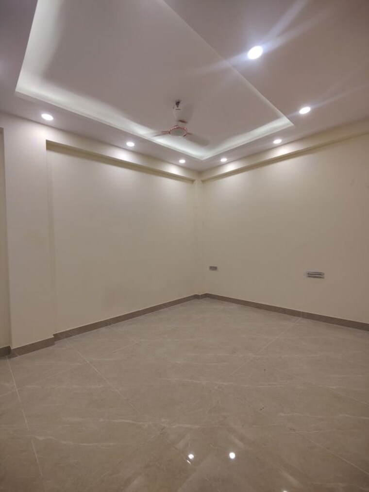 Room, greater kailash i 2 Bedroom 2000 Sq.Ft. Builder Floor In Greater Kailash I Delhi 10408372
