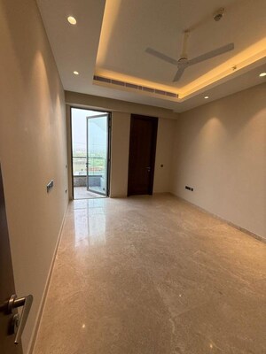 Room in 4 BHK Apartment at ABA Cleo Gold, Sector 121 – for Rent
