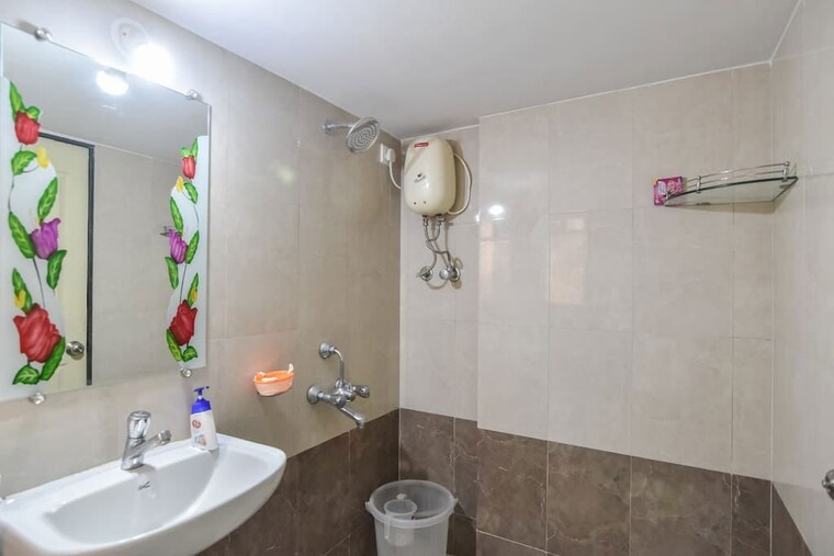 Bathroom, madhukunj-apartment-prabhadevi 4 Bedroom 2000 Sq.Ft. Apartment In Prabhadevi Mumbai 10408358