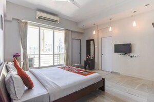 Bedroom in 4 BHK Apartment at Madhukunj Apartment Prabhadevi, Prabhadevi – for Rent