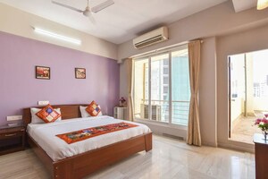Bedroom in 4 BHK Apartment at Madhukunj Apartment Prabhadevi, Prabhadevi – for Rent