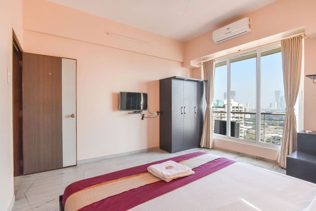 4 BHK + Pooja Room,Servant Room 2000 Sq.Ft. Apartment in Madhukunj Apartment Prabhadevi