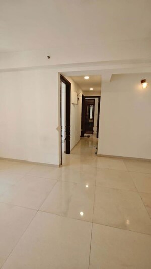 Room in 3 BHK Apartment at Sunteck City Avenue 1, Goregaon West – for Rent