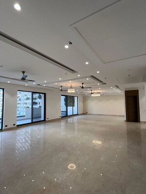 Room in 4 BHK Apartment at ABA County 107, Sector 107 – for Rent