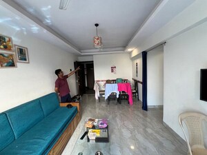 Bedroom in 2 BHK Apartment at Platinum Tower 1, Andheri West – for Sale