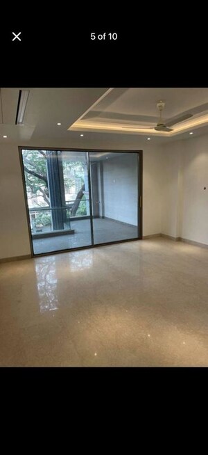 Room in 4 BHK Builder Floor at Greater Kailash ii – for Rent