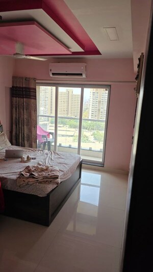 Bedroom in 2 BHK Apartment at Imperial Heights Goregaon West, Goregaon West – for Rent