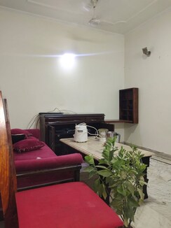 1 BHK Builder Floor For Rent in East Of Kailash