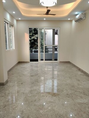 Room in 3 BHK Builder Floor at Kalkaji – for Rent