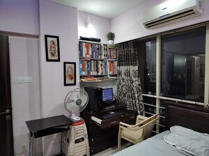 Room in 3 BHK Apartment at RC Ivy Homes, Kurla – for Rent