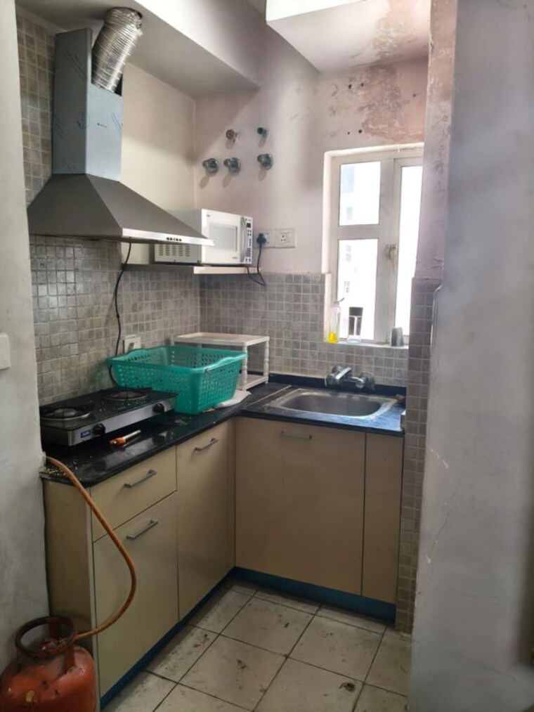 Kitchen, sector 72 1 RK 350 Sq.Ft. Independent House In Sector 72 Noida 10408516