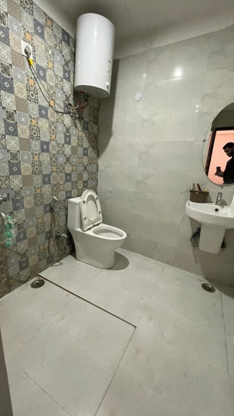 Bathroom, rwa-apartments-sector-30 1 RK 500 Sq.Ft. Independent House In Sector 30 Noida 10408521