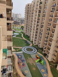 2 BHK Apartment For Sale in Signature Orchard Avenue 2