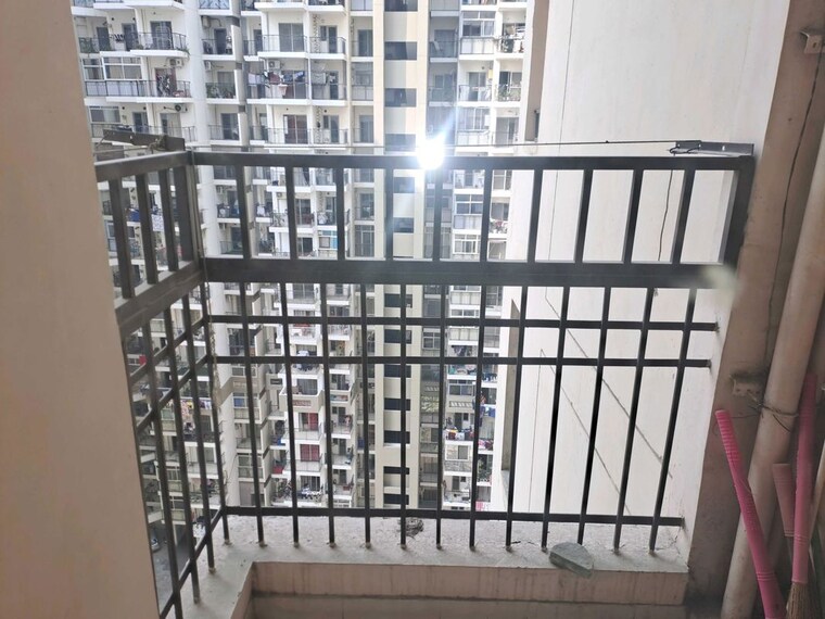 Balcony, ajnara-le-garden 3 Bedroom 1295 Sq.Ft. Apartment In Sector 16b Greater Noida Greater Noida 10408540