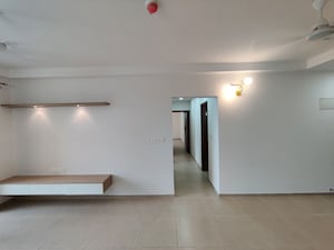 Room in  Apartment at Bhartiya Nikoo Homes Phase 2, Thanisandra Main Road – for Rent