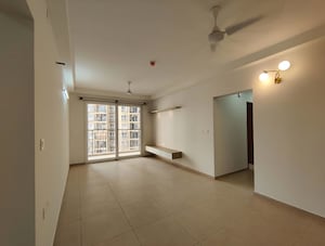 Room in  Apartment at Bhartiya Nikoo Homes Phase 2, Thanisandra Main Road – for Rent
