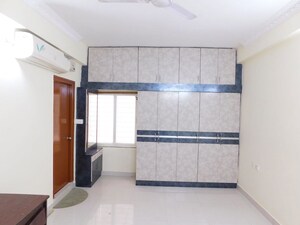 Room in 2 BHK Builder Floor at Kondapur – for Rent