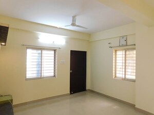Room in 3 BHK Builder Floor at Kondapur – for Rent