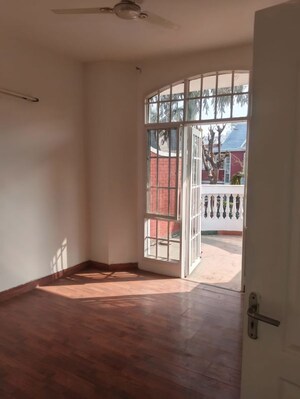 Room in 6+ BHK Villa at Eldeco Mansionz, Sector 48 – for Sale