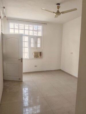 Room in 6+ BHK Villa at Eldeco Mansionz, Sector 48 – for Sale