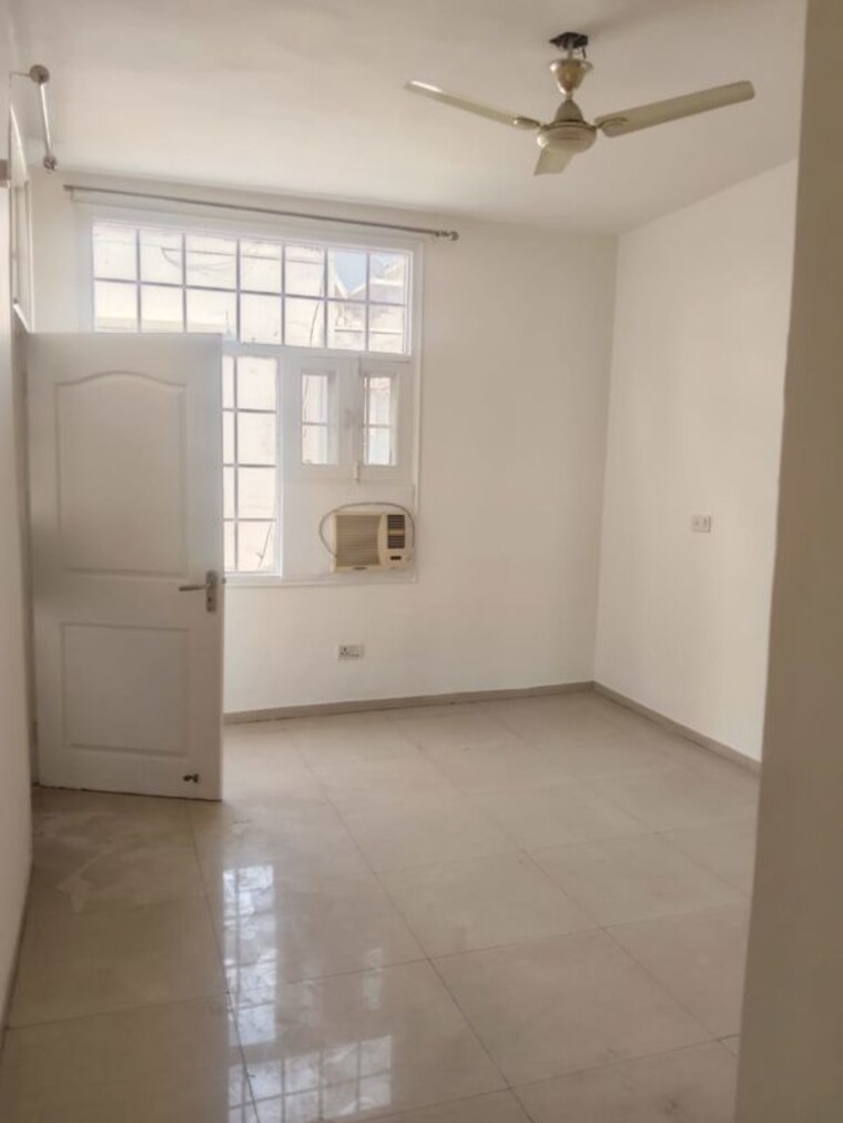 Room, eldeco-mansionz 6+ Bedroom 260 Sq.Ft. Villa In Sector 48 Gurgaon 10408574