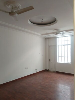 Room in 6+ BHK Villa at Eldeco Mansionz, Sector 48 – for Sale