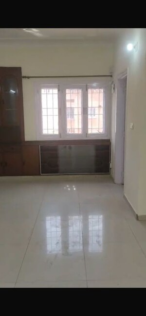 Room in 3 BHK Independent House at Sector 20 – for Rent