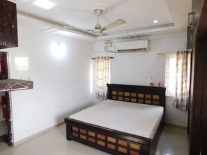 Bedroom in 2 BHK Builder Floor at Kondapur – for Rent
