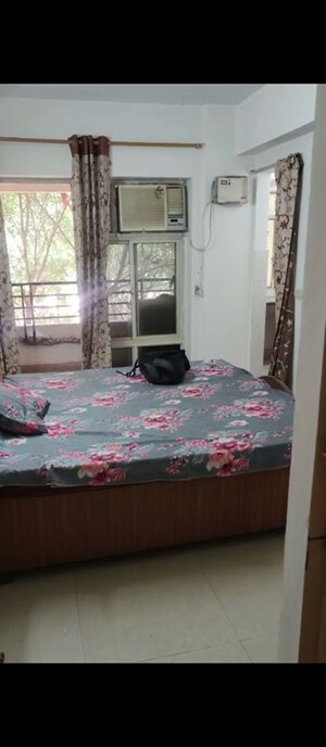 Bedroom in 1 RK Apartment at Central Park I, Sector 42 – for Sale