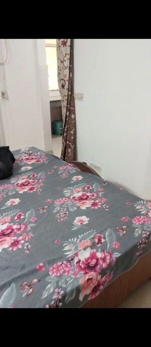 Bedroom in 1 RK Apartment at Central Park I, Sector 42 – for Sale