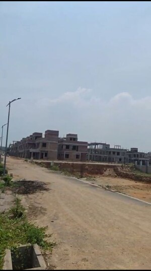 3 BHK Villa For Sale in Taramatipet