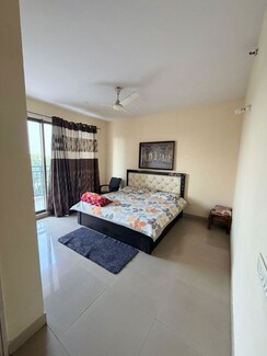 3 BHK + Servant Room Apartment For Sale in Unitech Fresco
