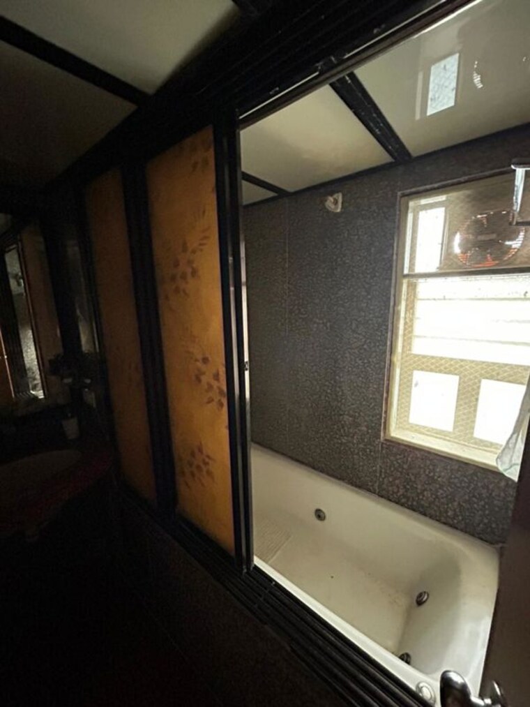 Bathroom, versova 3 Bedroom 1300 Sq.Ft. Apartment In Versova Mumbai 10408623