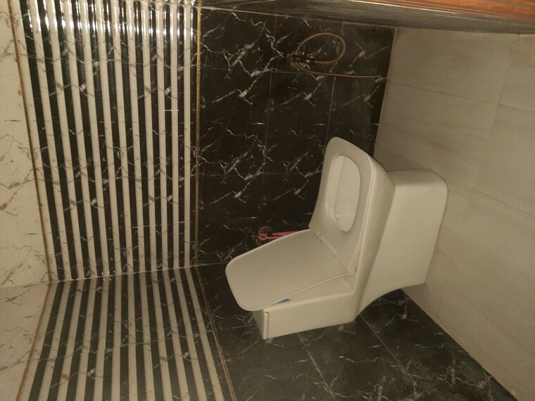 Bathroom, bindal-enclave 2 Bedroom 750 Sq.Ft. Apartment In Phi Iv Greater Noida Greater Noida 10408636